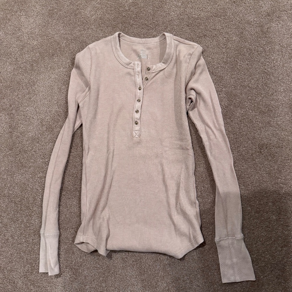Aerie Ladies’ Henley Shirt